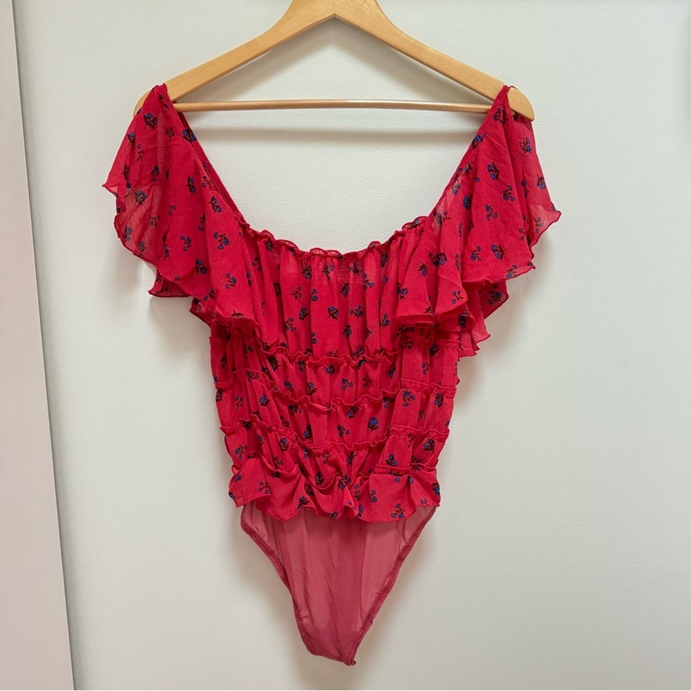 Free‎ People Intimacy Bodysuit Red with Blue Flowers Size Small